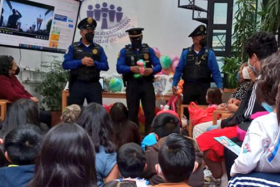 Con apoyo de la Policía Escolar